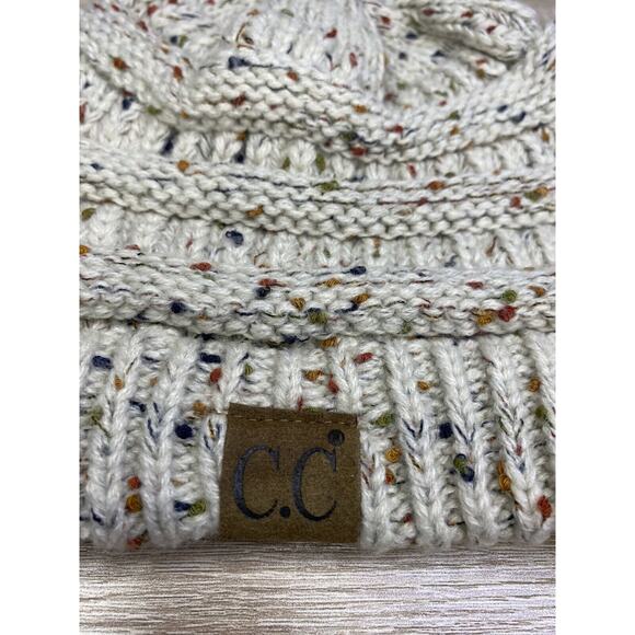 CC Exclusive Women's Beige Cream Earth Knit Beanie Acrylic Hat Cap One Size - Picture 2 of 4